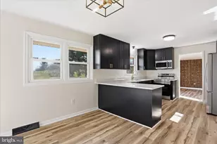 1910 Delmar Orchard Rd, Martinsburg, WV 25403 - Photo 7