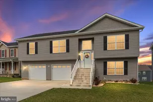 330 Pochards Ct, Martinsburg, WV 25403 - Photo 1