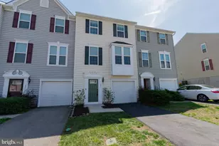 142 Norwood Dr, Falling Waters, WV 25419 - Photo 1