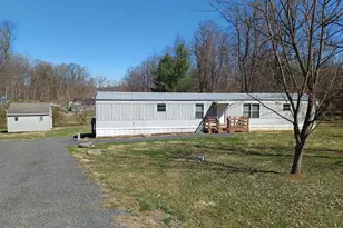 740 Emerson Dr, Falling Waters, WV 25419 - Photo 3