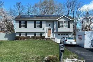 60 Wendover Dr, Bunker Hill, WV 25413 - Photo 1