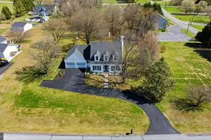 34 Renaissance Dr, Martinsburg, WV 25403 - Photo 3