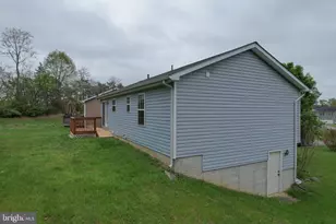 246 Freight Car Cir, Bunker Hill, WV 25413 - Photo 27
