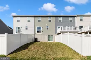 31 Otero Ln, Hedgesville, WV 25427 - Photo 5
