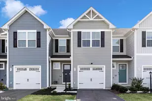 31 Otero Ln, Hedgesville, WV 25427 - Photo 1