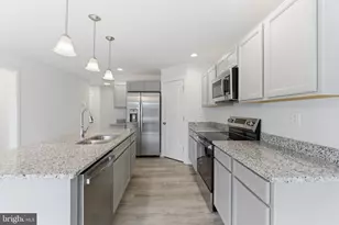 P2 Barrier Reef Dr, Martinsburg, WV 25403 - Photo 5