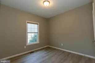 438 Ives St, Martinsburg, WV 25405 - Photo 17