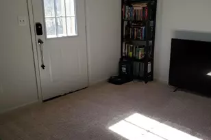 26 Colchester Ct, Bunker Hill, WV 25413 - Photo 3