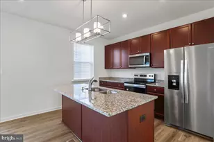 100 Stafford Pl, Falling Waters, WV 25419 - Photo 5
