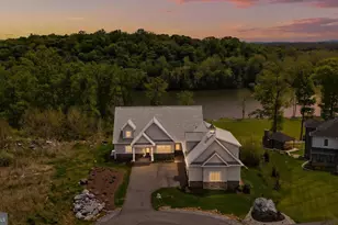 129 Agnese Ct, Martinsburg, WV 25404 - Photo 1