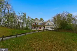 369 Rotterham Dr, Hedgesville, WV 25427 - Photo 3