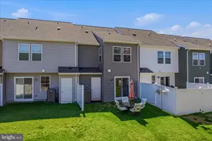 28 Gentle Breeze Dr, Bunker Hill, WV 25413 - Photo 3