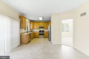 313 Lewisburg Ln, Martinsburg, WV 25403 - Photo 25