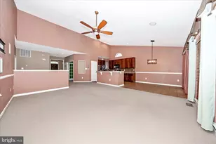 250 Dinwiddie Way, Kearneysville, WV 25430 - Photo 7