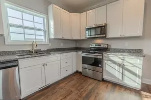 127 Chandlers Glen Dr, Bunker Hill, WV 25413 - Photo 11