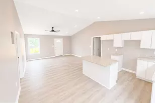 33 Fossil Ln, Inwood, WV 25428 - Photo 9