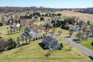 256 Holden Dr, Martinsburg, WV 25403 - Photo 5