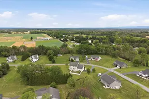 178 Stormfield Dr E, Martinsburg, WV 25404 - Photo 65