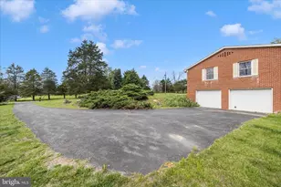 208 Stoney Lick Rd, Martinsburg, WV 25403 - Photo 3