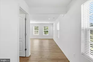 462 Ludgate Mnr, Falling Waters, WV 25419 - Photo 7
