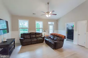 1083 Nadenbousch Ln, Martinsburg, WV 25405 - Photo 7