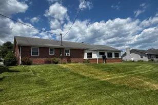 328 Richard St, Martinsburg, WV 25404 - Photo 9