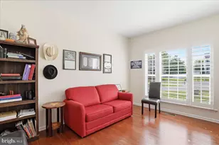 35 Kanawha Ct, Falling Waters, WV 25419 - Photo 9