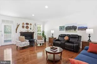 35 Kanawha Ct, Falling Waters, WV 25419 - Photo 5
