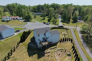 379 Leviticus Dr, Inwood, WV 25428 - Photo 7