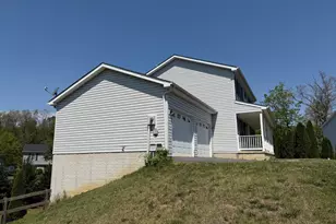 379 Leviticus Dr, Inwood, WV 25428 - Photo 19