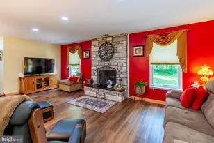 7647 Hedgesville Rd, Hedgesville, WV 25427 - Photo 5