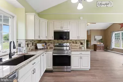 100 Capricorn Drive, Martinsburg, WV 25403 - Photo 11