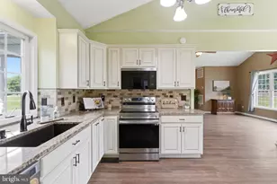 100 Capricorn Dr, Martinsburg, WV 25403 - Photo 11