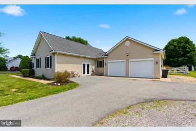 100 Capricorn Drive, Martinsburg, WV 25403 - Photo 43