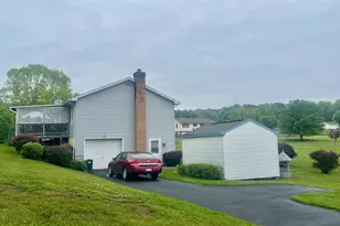 27 Canterbury Dr, Martinsburg, WV 25403 - Photo 7