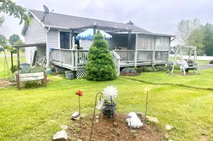 27 Canterbury Dr, Martinsburg, WV 25403 - Photo 3
