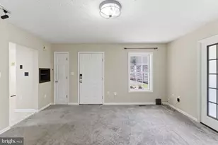389 Grove Farm Ln, Martinsburg, WV 25404 - Photo 7