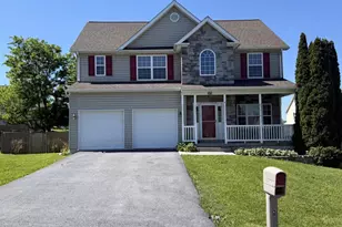 385 Thayers Gull Dr, Martinsburg, WV 25405 - Photo 1
