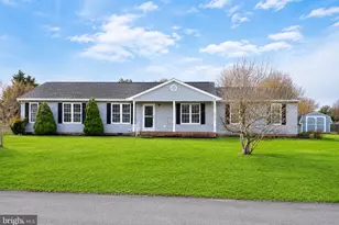 130 Blossom Dr, Martinsburg, WV 25405 - Photo 1
