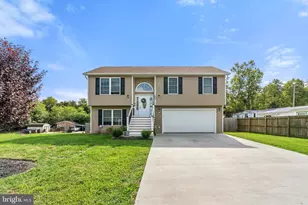 6935 Winchester Ave, Inwood, WV 25428 - Photo 1