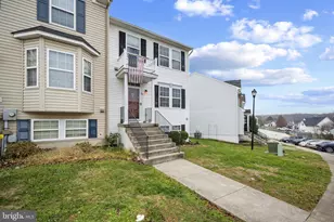 27 Litchfield Ln W, Martinsburg, WV 25405 - Photo 3