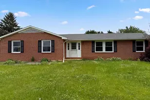 98 Grimes Dr, Martinsburg, WV 25403 - Photo 1