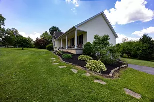 677 Ridge Rd S, Martinsburg, WV 25403 - Photo 5
