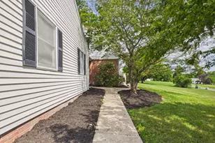 107 Twin Lakes Cir, Martinsburg, WV 25405 - Photo 9