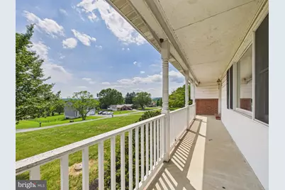 107 Twin Lakes Circle, Martinsburg, WV 25405 - Photo 5