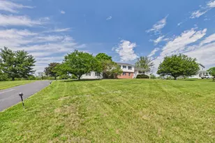 107 Twin Lakes Cir, Martinsburg, WV 25405 - Photo 3