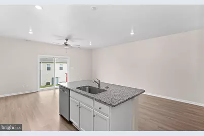 112 Cramsford Street, Falling Waters, WV 25419 - Photo 9