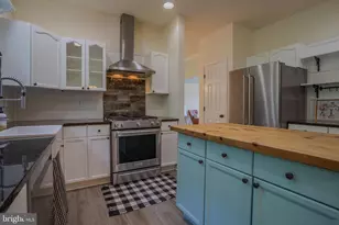 1704 Memorial Park Ave, Martinsburg, WV 25401 - Photo 11