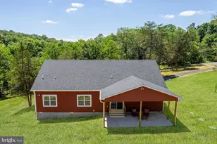 831 Avanti Dr, Bunker Hill, WV 25413 - Photo 7