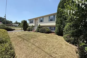 21 Coolidge Dr, Inwood, WV 25428 - Photo 3
